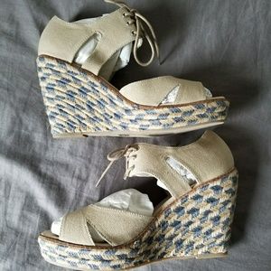 NEW GAP Lace-up espadrille platform wedge 9